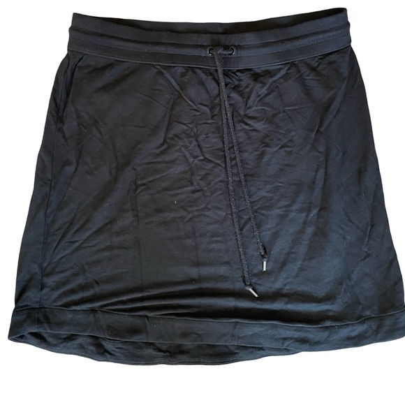 Talbots black stretchy comfy skirt (no under shorts) PL - Picture 2 of 4